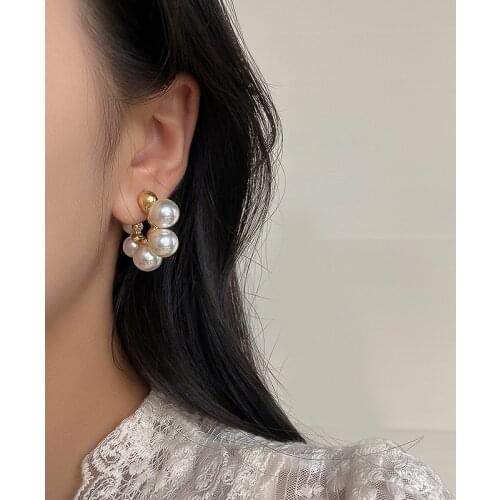 2020 New Fashion Trend Womens Earrings Delicate Round Pearl Ear Stud Drop Earrings For Women Party Girl Jewelry Gifts Wholesale
