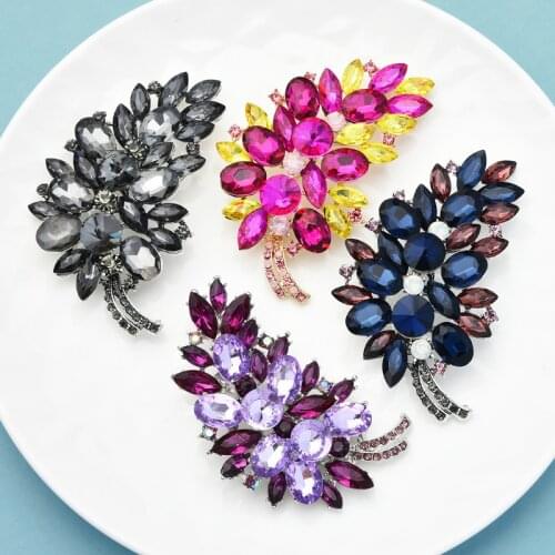 Wuli&baby Sparkling Big Crystal Flower Leaf Brooch Pins Luxury Jewelry 2021 Christmas Coat Brooches Gift