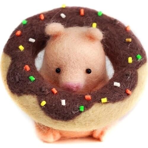 Mini Donut Pig Needle Felting Kit for Beginner, Needles, Finger Guards, Foam Mat, Instructions, DIY Craft Gift, Height 6cm(2.4")