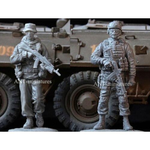 1/35 scale Modern Warfare Russian Special Forces 2 people miniatures WWII Resin Model Kit Free Shipping