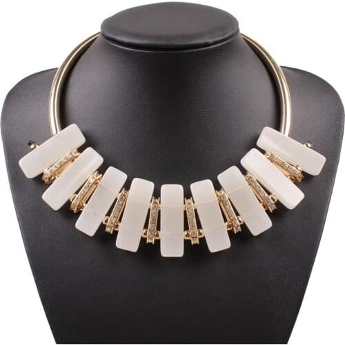 New Arrival Design Fashion Brand Collar Necklace for Women Jewelry Gold Color Crystal Pendant Choker Necklace Wholesale 2021