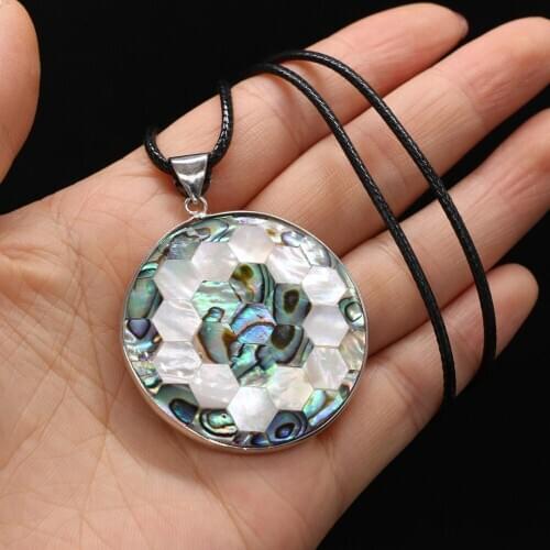 Natural Shell Necklace With Round Pendant Leather Cord 2MM Charms For Elegant Women Love Romantic Gift