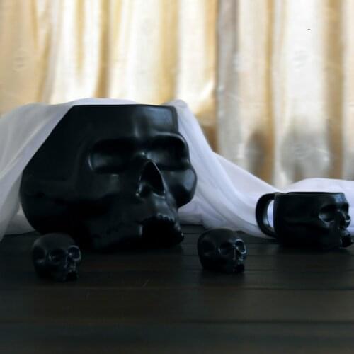 2pcs Personality black skull mug grilled punk coffee cup Halloween skull jar, scary ghost candlestick, interesting gift Bone cup