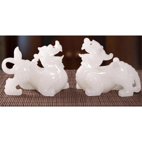 PI xiu white resin jade handicraft PI xiu furnishing pieces zhaocai town residence luxury Animal Sculpture statue carving Home