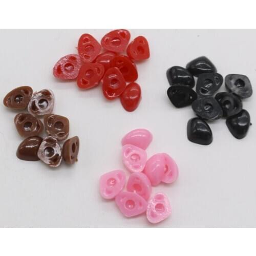 100pcs/bag 7*9.5mm/7*8mm Crafts Plastic Triangle Noses For Dolls Toys For Bear Toy DIY Safety Nose Accessories