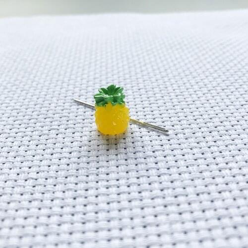 Pineapple Needle Minder to Keep track of your needle cross stitch accessories