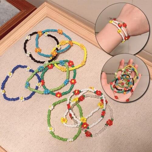 New Korean Colorful Bead Flower Daisy Handmade Elastic Wristband Bracelet Women Girls Boho Handmade Beads Bracelets Jewelry