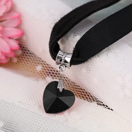 European And American Style Chokers Necklaces Black Love Heart Shape Crystal Pendants Choker Women Girls Vintage Cool Jewelry