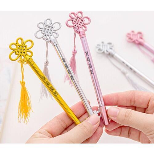 Creative personality key pen Fashion court wind tassel pendant gel pen Student office black pen School office supplies