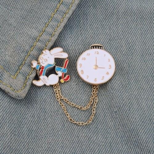 New Cartoon Rabbit Animal Brooch, Creative Personality, Watch Chain Exquisite Alloy Brooch, Clothes Hundred Matching Accessories