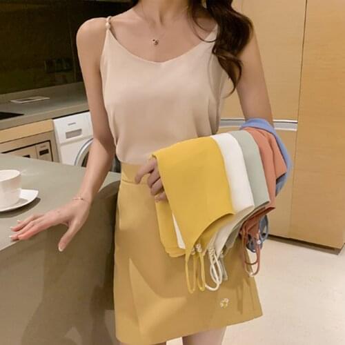 Korean Chiffon Women Tops Summer Women Sleeveless Blouse Shirt Sexy Woman Solid Top Plus Size Woman V Neck Beading Blouse Tops