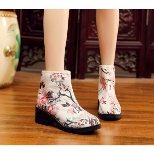 Chinese Flowers Embroidery Women Silk cloth Short Boots Vintage Low Heels Ladies Comfort Cotton Embroidered Shoes O5-60