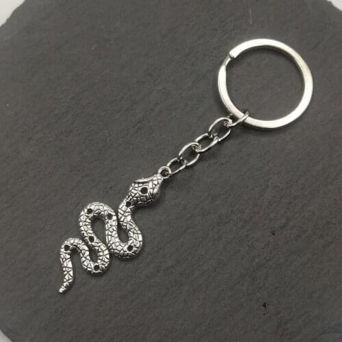 New fashion men 30mm keychain DIY metal holder chain vintage snake cobra 50x21mm silver pendant Gift