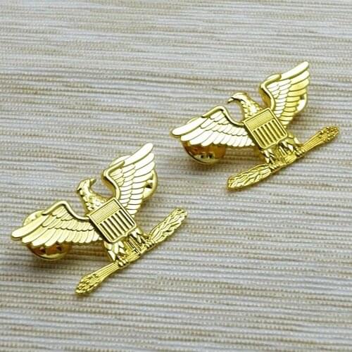 PAIR WW2 WWII US ARMY COLONEL EAGLE WAR BIRD DEVICE BADGE INSIGNIA PIN COCKADE GOLD