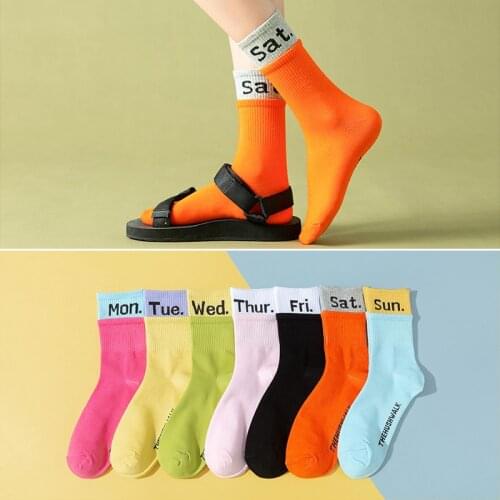 Fashion Week Letter Funny Casual Women Middle Tube Socks Harajuku Cute Gift For Happy Woman Lot Set Breathable Cotton Pack Socks
