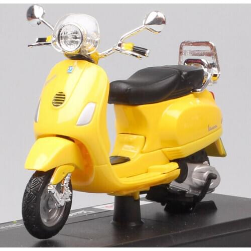 Maisto 1:18 2013 Vespa LXV Motorcycle Model New in Box