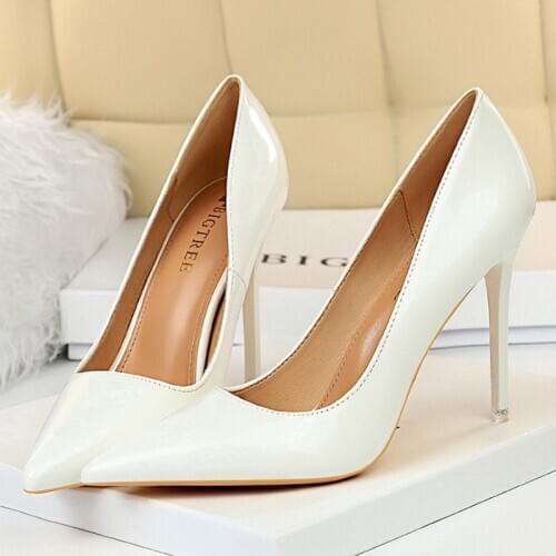Sexy Pumps Women Shoes Fetish Patent Leather High Heels Ladies Stiletto Pointed Office Party Wedding Bridal Shoes White 10.5CM