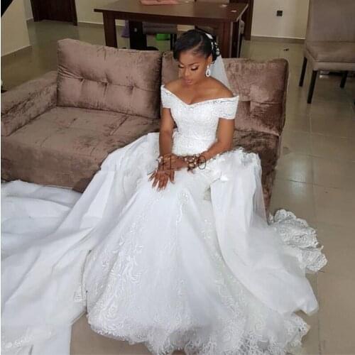 Gorgeous Mermaid Wedding Dresses With Detachable Train Off Shoulder Sweep Train Appliques Lace Garden Country Bridal Gowns