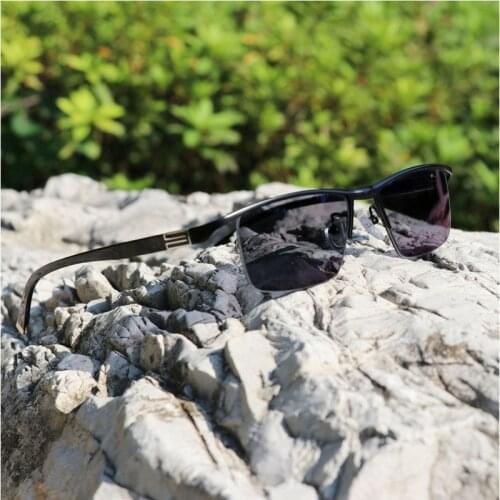 High-grade mens reading glasses with near-far dual-purpose progressive multi-focus sun-discolored dual-light reading glasses