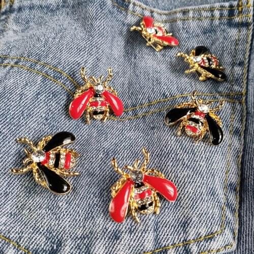 Shiny Crystal Small Ladybird Brooches Pin Colorful Rhinestones Bee Insect Brooches Women Lapel Pins Clothing Jewelry Accessorie