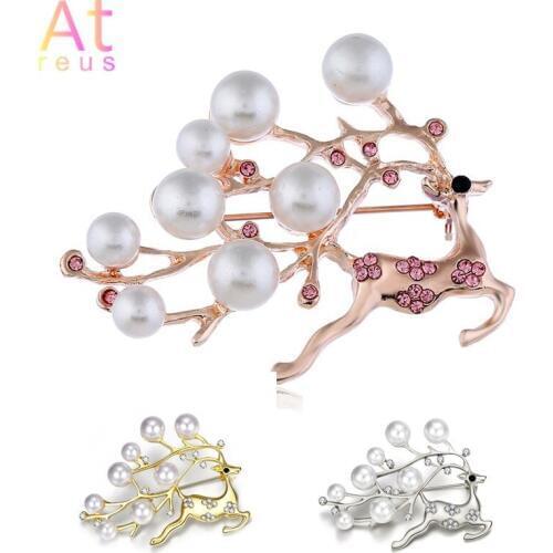 Fashion Pink Crystal Reindeer Animal Brooches For Women 2019 Pearl Sika Deer Brooches Pins Christmas Elk Jewelry Dropshipping
