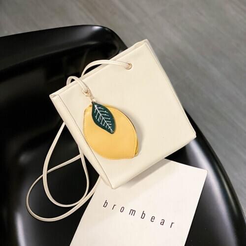 2020 new simple small bag female bag small fresh solid color single shoulder bag texture versatile messenger bucket bag