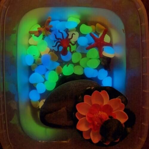 25/50pcs Glow in the Dark Garden Pebbles Glow Stones Rocks for Walkways Garden Path Patio Lawn Garden Yard Decor Luminous Stones