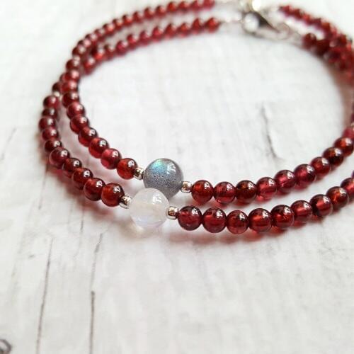 Lii Ji Natural Garnet Labradorite/ Moonstone 925 Sterling Silver Platinum Plated Clasp Bracelet Delicate Jewelry