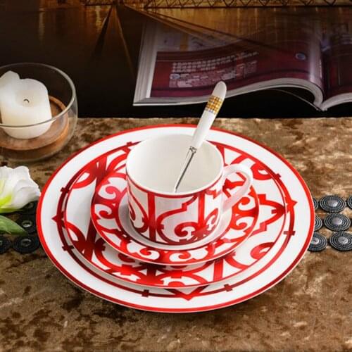 European Decor Modern Ceramics Western Food Plates Bone Porcelain Steak Ornaments Tableware Decorations Cups Dessert Tray
