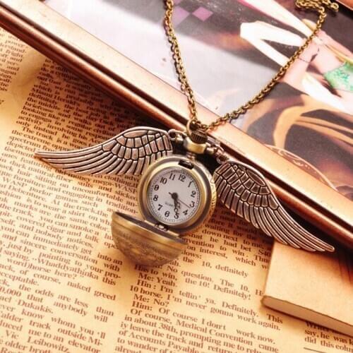 2020 New Golden Snitch Pocket Watch Geometric Retro Flip Pocket Watch Mens And Womens Watches Banquet Holiday Gifts