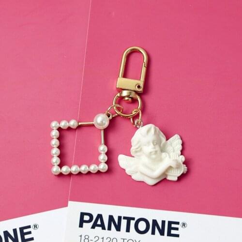 Sweet Baroque Angel Vintage Imititaed Pearl Heart Shape Gold Plated Key Chains Bag Pendent Charm Airpods Accessories D645
