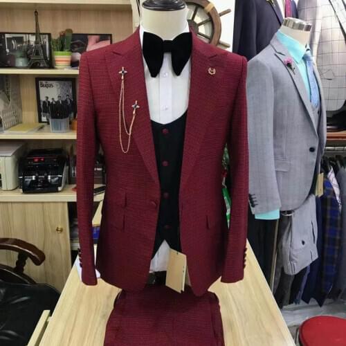 Fashion Burgundy Wedding Mens Suits 3 Pieces Custom Made Best Man Groom Suit Tuxedo Slim fit Business Blazer Vest with Pants Set