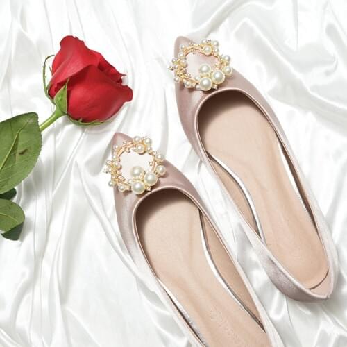 Size 31-46 Extra Big Size Women Wedding Shoes Flat Heel Pearls Pointed Toe Silk Flats Banquet Bride Shoes Chinese Red Pure Color