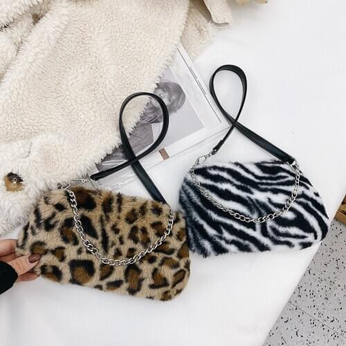 Street Plush Top-handle Money Purse Clutches Portable Women Animal Underarm Bag Fashion Exquisite Shopping Bag