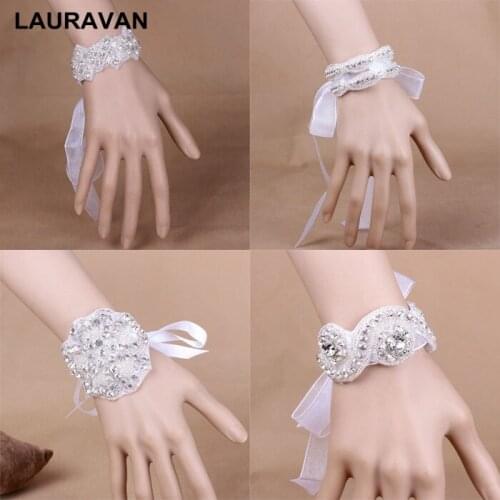 Crystal Rhinestones Wrist Corsage Bridesmaid Sisters Hand Artificial Bride Flowers For Wedding Dancing Party Decor Bridal Prom