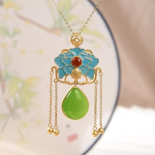 Natural Hetian Jasper Tassel Pendant Necklace China Retro Unique Ancient Gold Craft Luxury Charm Womens Silver Jewelry