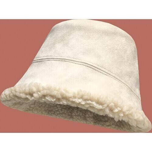 Wiwiup Hat female autumn and winter lamb hair thickened warm fishermans hat Korean versatile suede plain face cover
