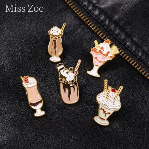 Chocolate Strawberry Sundae Series Enamel Pins Sweet Romantic Couple Brooch Cream Cup Pin Hat Badge Girlfriend Jewelry Wholesale
