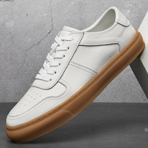 Fashion Designer Mens Sneakers High Quality Real Leather Comfortable Casual Shoes Men Luxurys Flat Black White Sneakers
