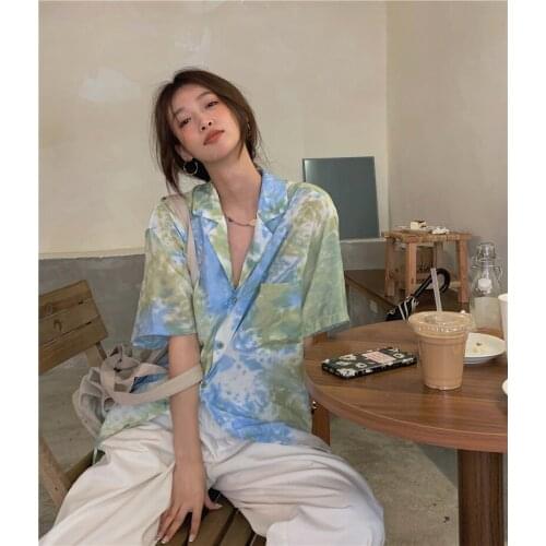 2021 Korean version of loose and lazy casual tie-dye short-sleeved flower shirt loose holiday style blouse
