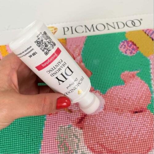 Diamond Painting Permanently Preserves The Luminous Protective Layer To Enhance The Waterproof And Anti-Fading