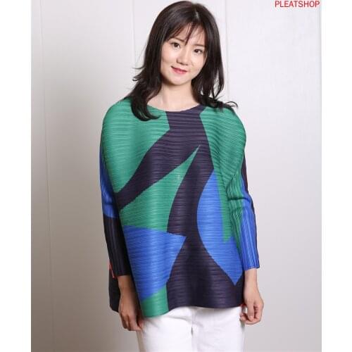 MIYAKE Pleated Loose and Plus-sized Womens Printed Breathable Comfortable Top T-shirt Bat Sleeve Oversized T Shirt One Piece