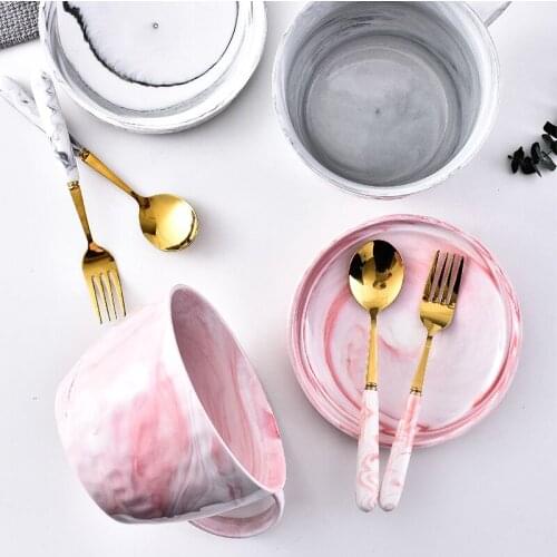 Creative Ceramic Ramen Bowl Pink Porcelain Lid Spoon Large Tea Mugs Dinnerware Set Family Kitchen Tableware Fruit Noodles Bowls