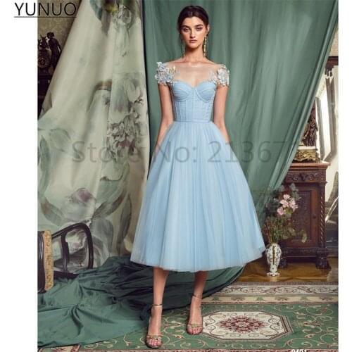 YUNUO A-line Prom Dress with Floral Appliques Cap Sleeve Tulle Party Evening Gowns robes de cocktail Lacing V Back فساتين السهرة