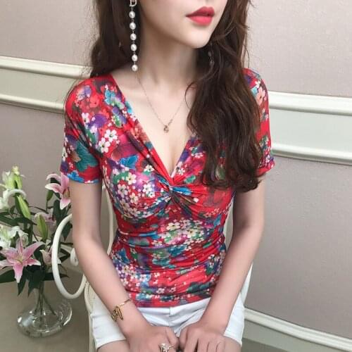 2019 Summer Woman Plus Size Short Sleeve V-neck Floral Print Skinny T Shirt Sexy Club Slim Fit T Shirt Casual Dance T Shirt Tops