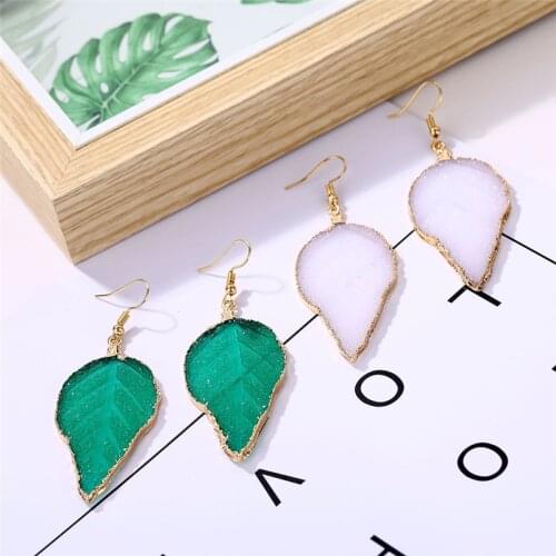 2019 New Long Dangle Resin Green Leaves Earrings Party Jewelry Accessories Handmade Fashion Geometric Acrylic Earrings for Women