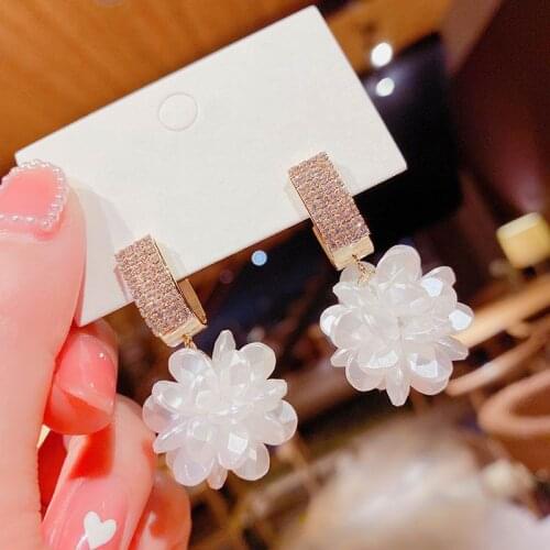 Korean Flower Ball Earrings 2021 New Chic Micro Pave Jewelry Boho White pendientes Femme bijoux Wholesale
