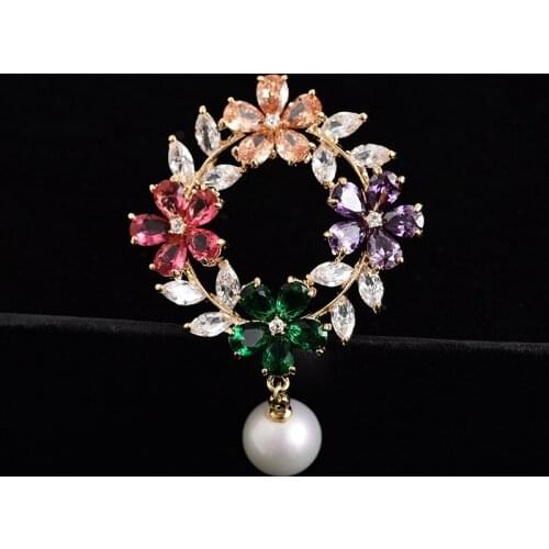 Elegant Teardrop Zircon Flower Rhinestone Brooch Pins Beautiful Crystal Wreath Brooches for Women Christmas Pin Gifts Accesorios