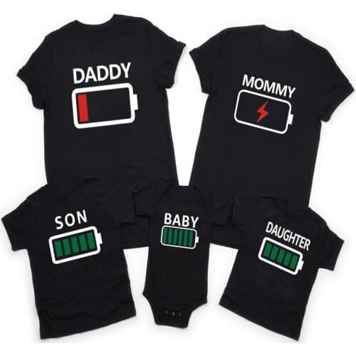 Funny Battery Family Matching Clothes Outfit Dad Mom Brother Sister T-shirt Family Look Daddy Mommy Me Baby Boy Girl Tees