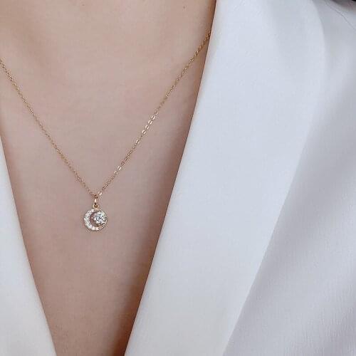 Fashion Simple Moon Necklace Girl Necklace Clavicle Chain Elegant Ladies Engagement Jewelry Accessories Bride Wedding Necklace